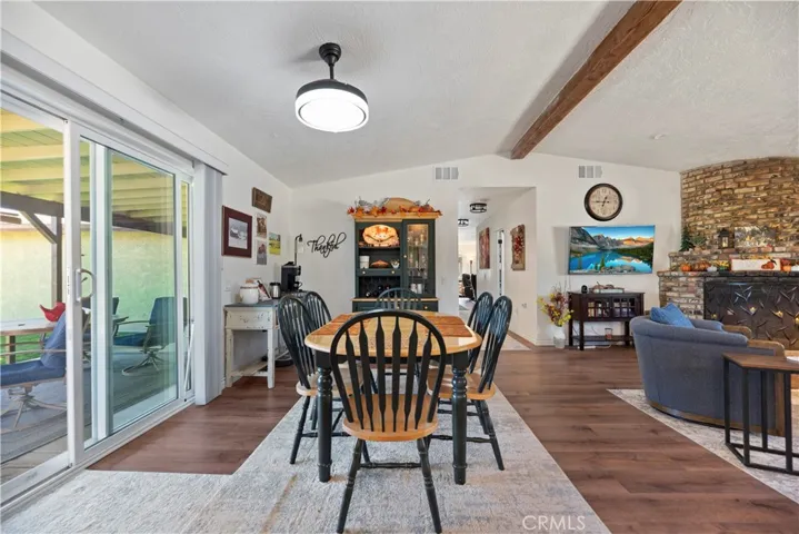 7215 Kourie Way, Oak Hills, California 92344