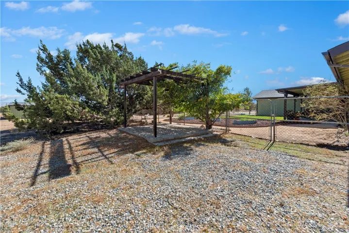 7215 Kourie Way, Oak Hills, California 92344