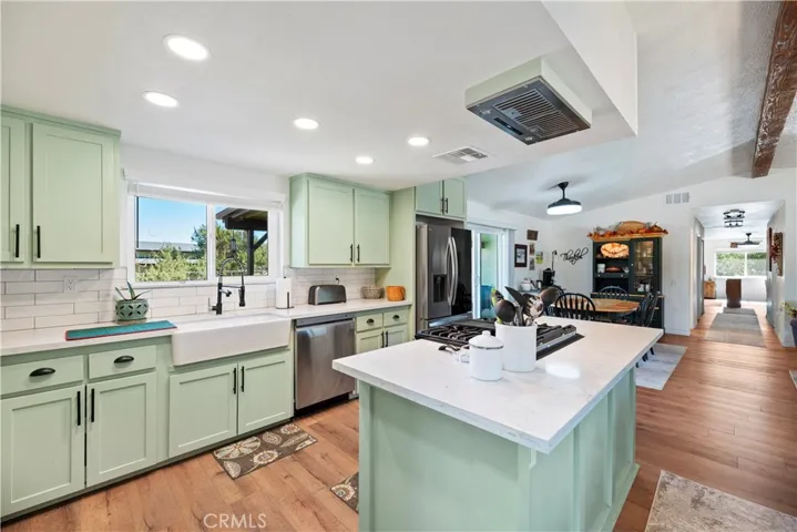 7215 Kourie Way, Oak Hills, California 92344