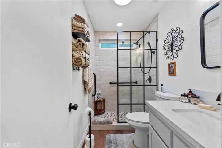 7215 Kourie Way, Oak Hills, California 92344