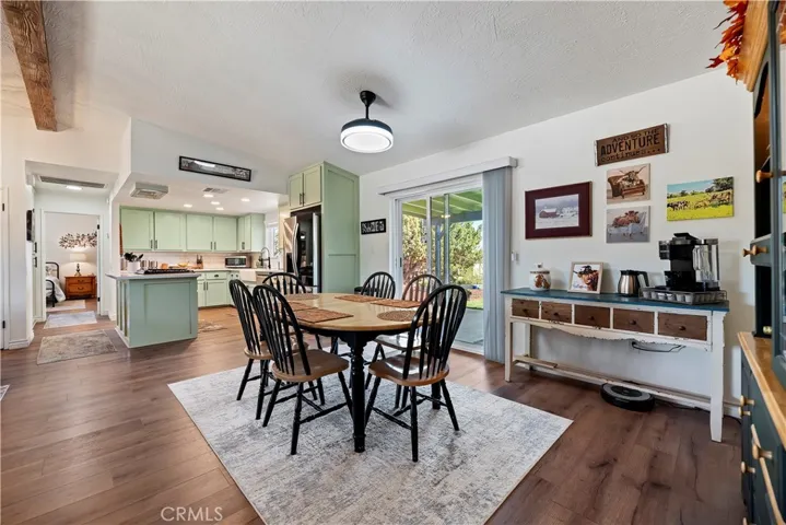 7215 Kourie Way, Oak Hills, California 92344