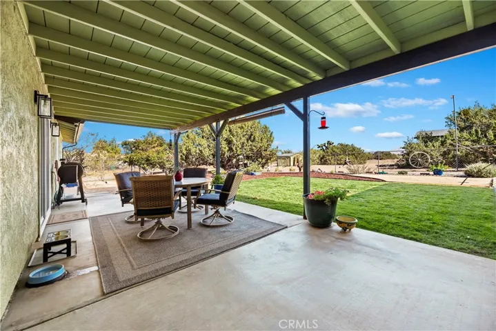 7215 Kourie Way, Oak Hills, California 92344