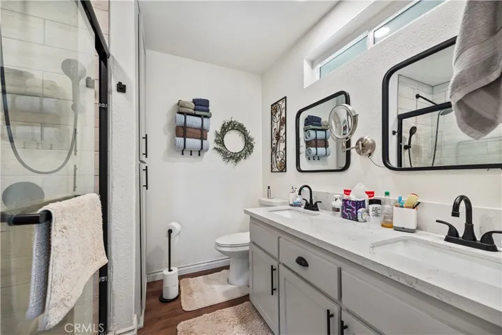 7215 Kourie Way, Oak Hills, California 92344