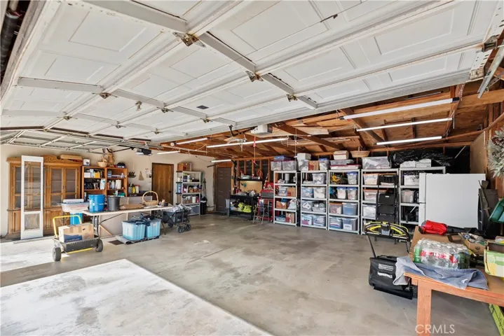 7215 Kourie Way, Oak Hills, California 92344