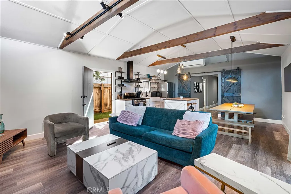 ADU - Gorgeous living space!