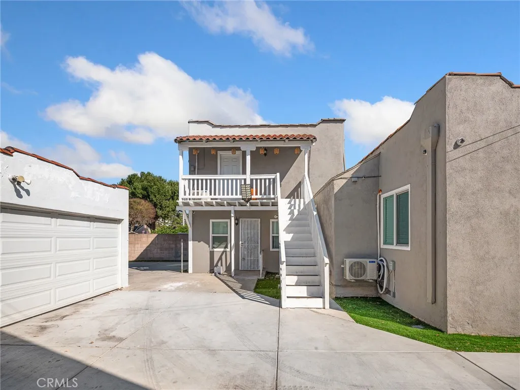 3361 Meeker Ave