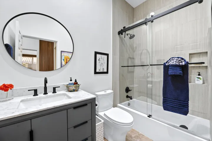 53605-avenida-navarro---041