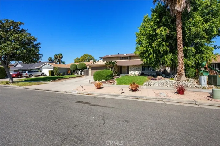 Welcome home to 1445 Del Norte Dr