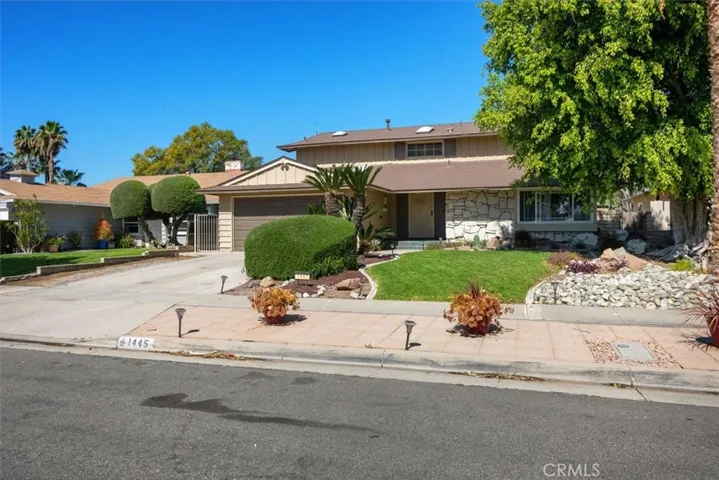 Welcome home to 1445 Del Norte Dr