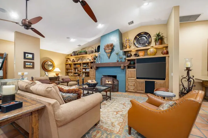 31-web-or-mls-FWMontezuma_OPMG_0326_031