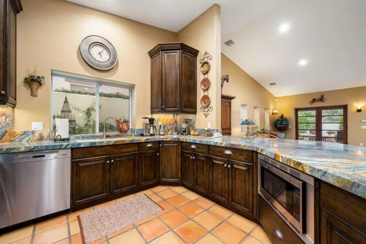 36-web-or-mls-FWMontezuma_OPMG_0326_036