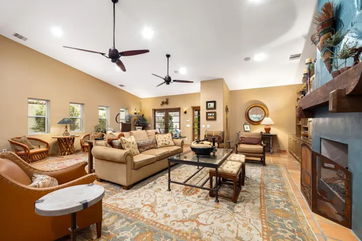 30-web-or-mls-FWMontezuma_OPMG_0326_030