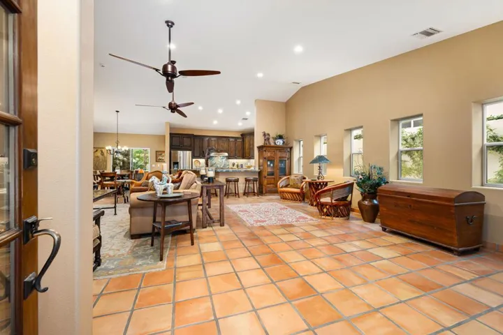 26-web-or-mls-FWMontezuma_OPMG_0326_026