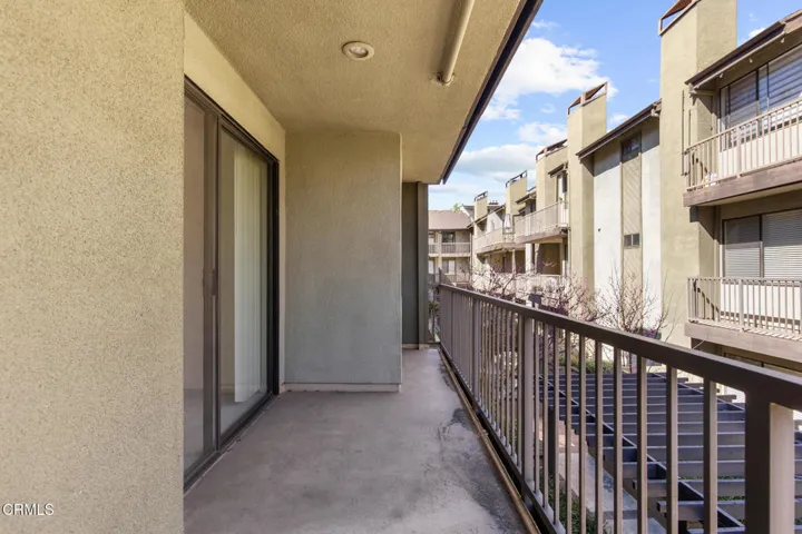 Patio full 330Cordova-31