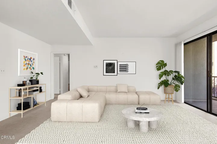 virtually staged 330Cordova-23_2317599