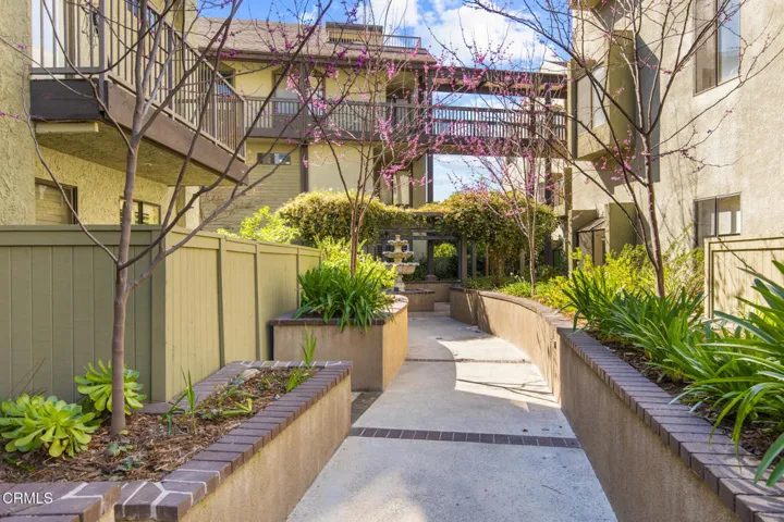 Grounds 330Cordova-6