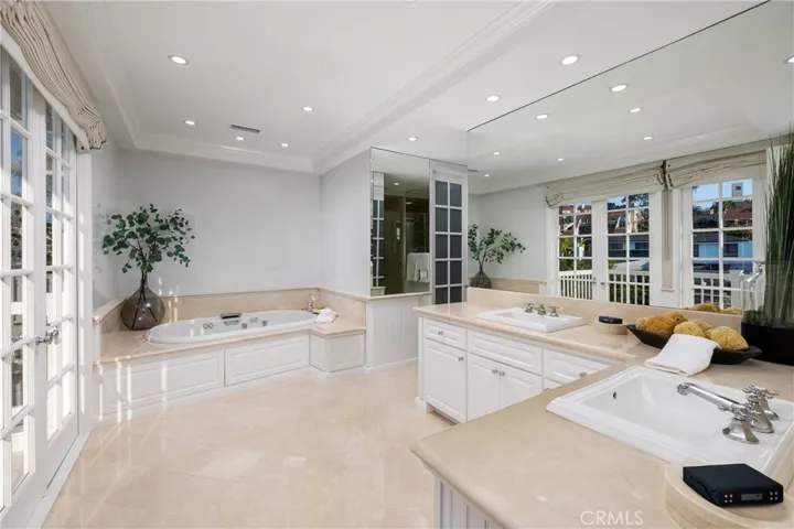 736 Harbor Island Drive, Newport Beach, California 92660