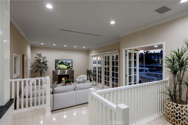 736 Harbor Island Drive, Newport Beach, California 92660