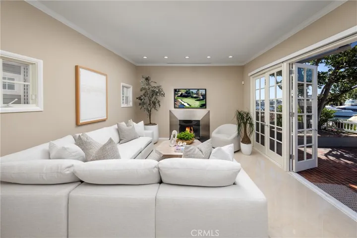 736 Harbor Island Drive, Newport Beach, California 92660