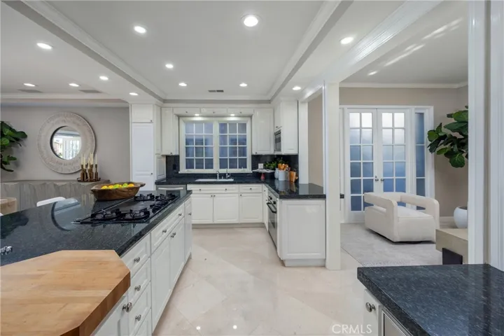 736 Harbor Island Drive, Newport Beach, California 92660