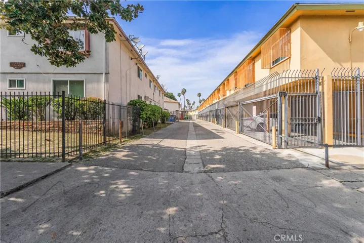 4017 Gelber Place, Los Angeles, California 90008