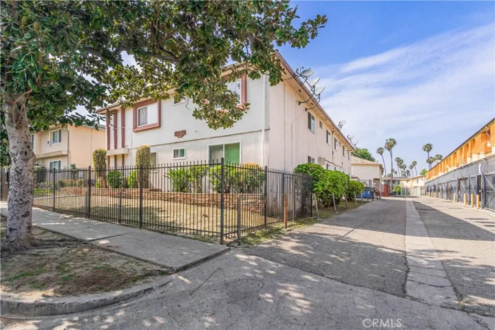 4017 Gelber Place, Los Angeles, California 90008