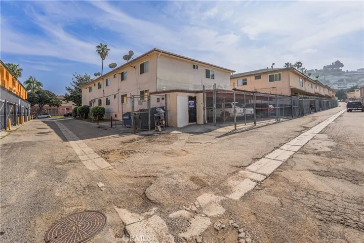 4017 Gelber Place, Los Angeles, California 90008