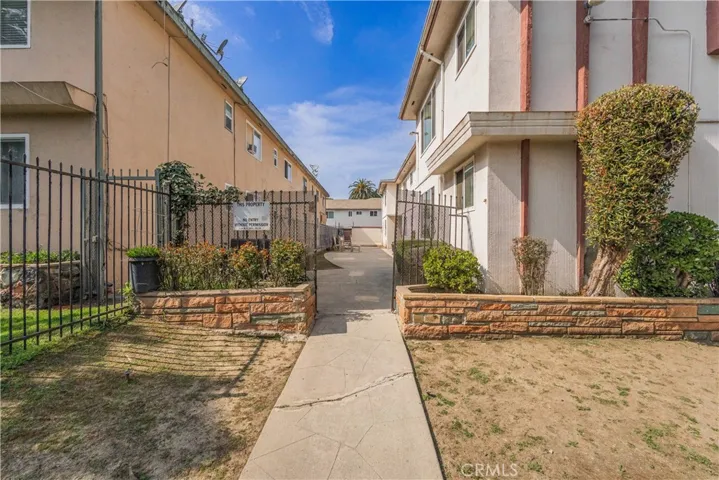 4017 Gelber Place, Los Angeles, California 90008