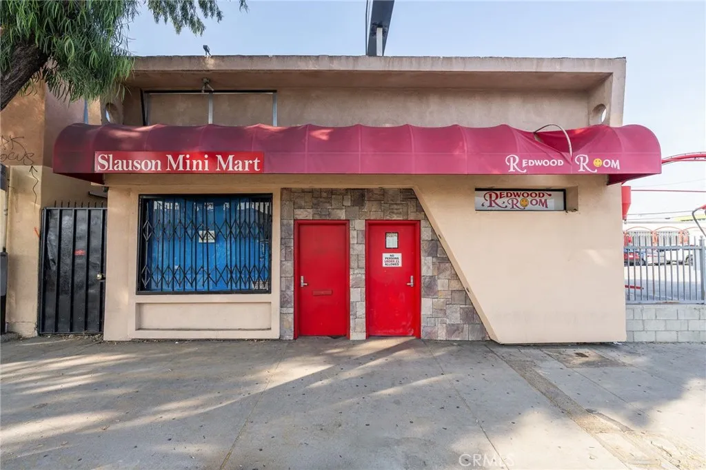 4533 Slauson Ave