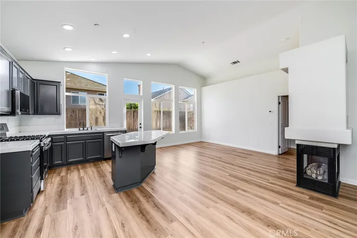 Kitchen/Living area