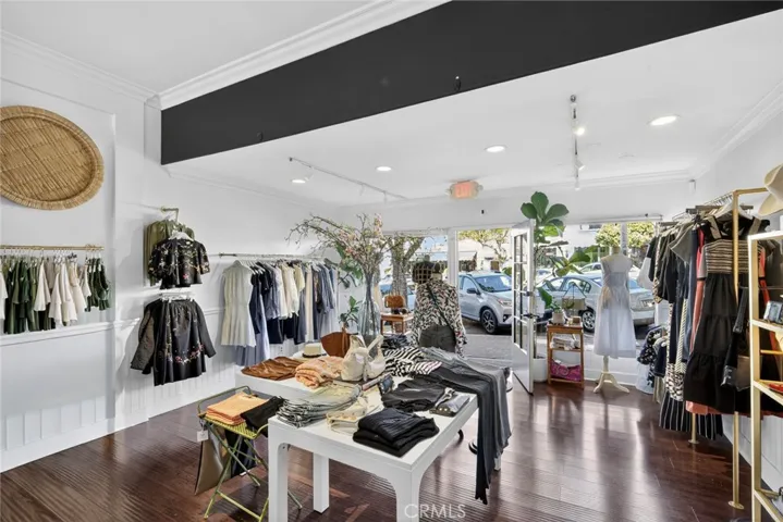 Retail space 1