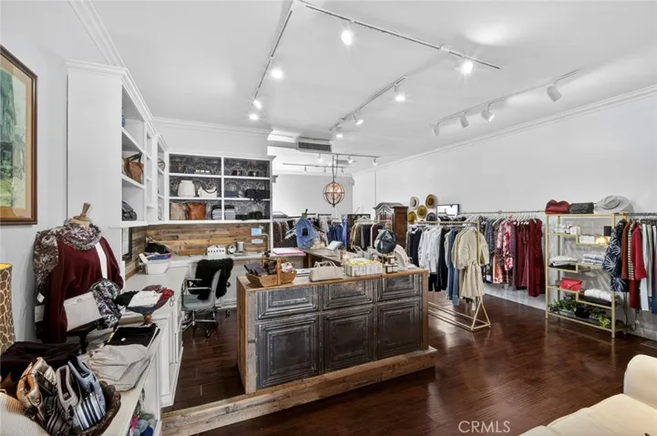 Retail space 1