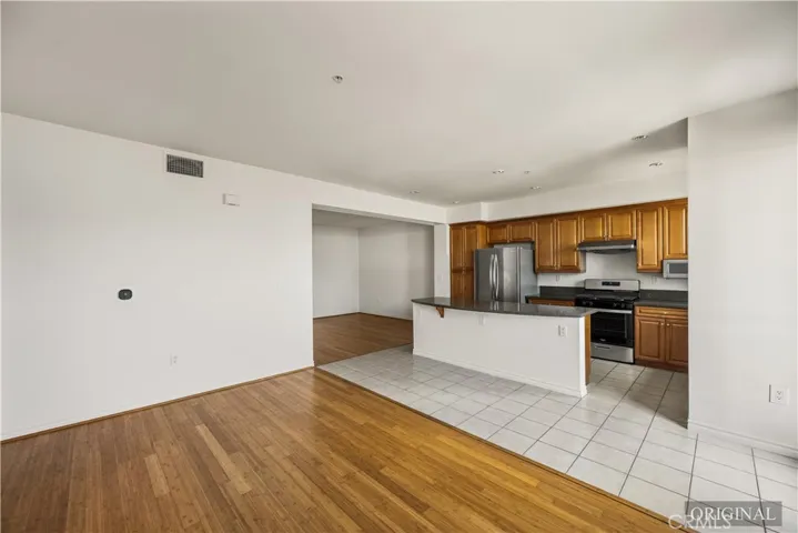 85 E Commonwealth Avenue 3d, Alhambra, California 91801