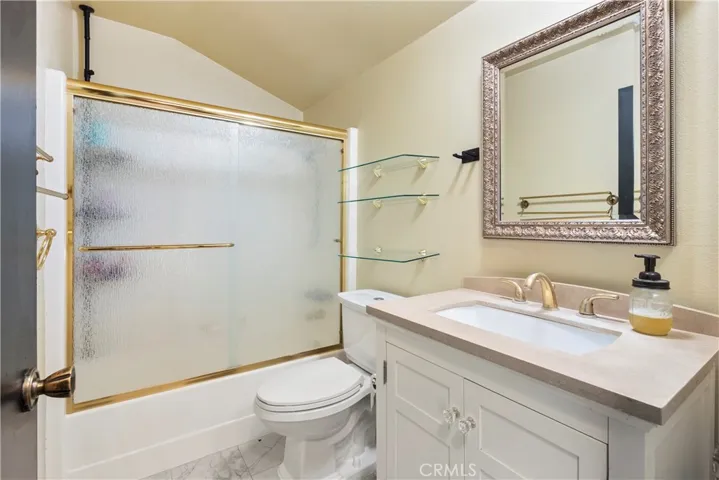 Upstairs bathroom
