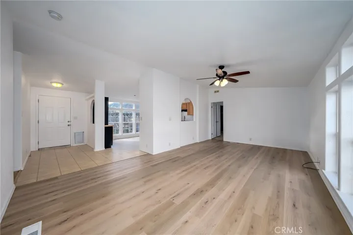 dining area/living room combo
