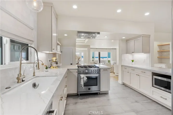 5537 E Seaside Walk, Long Beach, California 90803