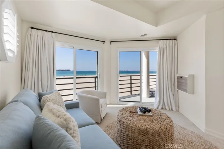 5537 E Seaside Walk, Long Beach, California 90803