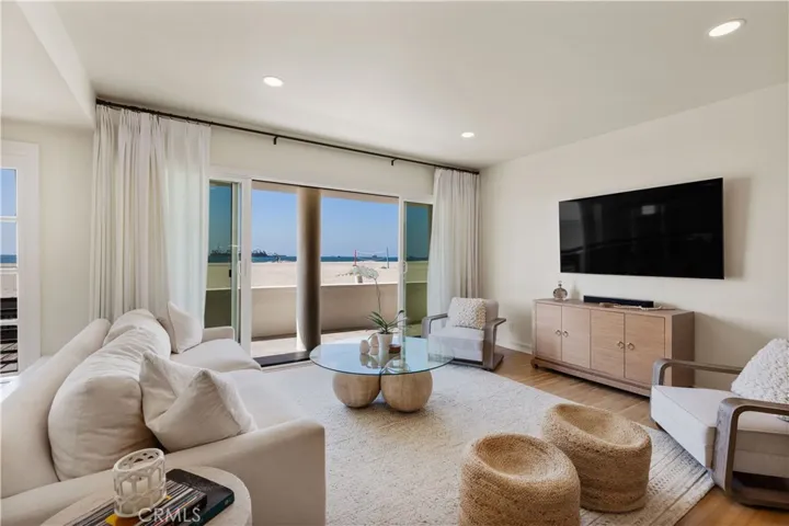 5537 E Seaside Walk, Long Beach, California 90803