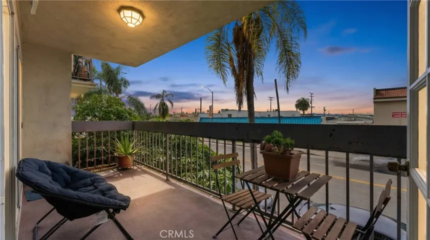 Evening pictures are AI Generated