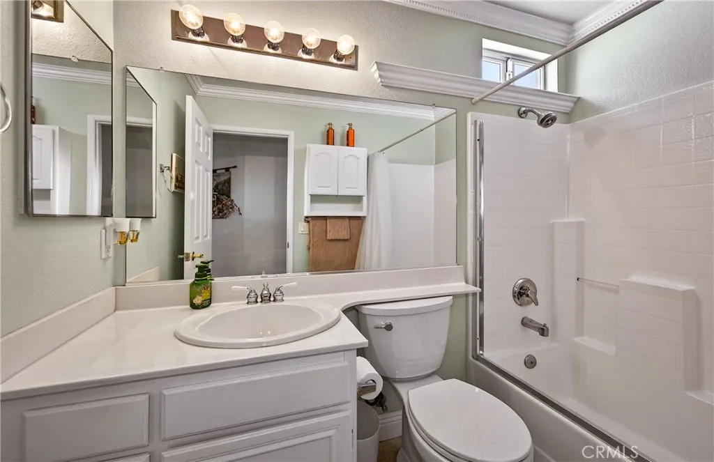 guest full bathroom
