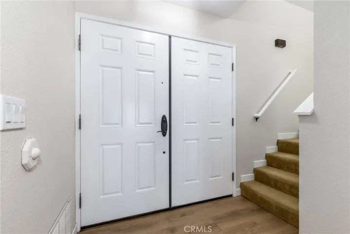Inside you are greeted by fabulous vinyl plank flooring that flows throughout the main level.