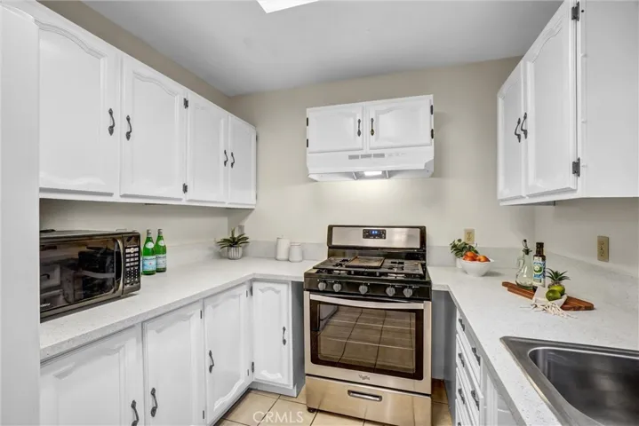Rear Unit Kitchen