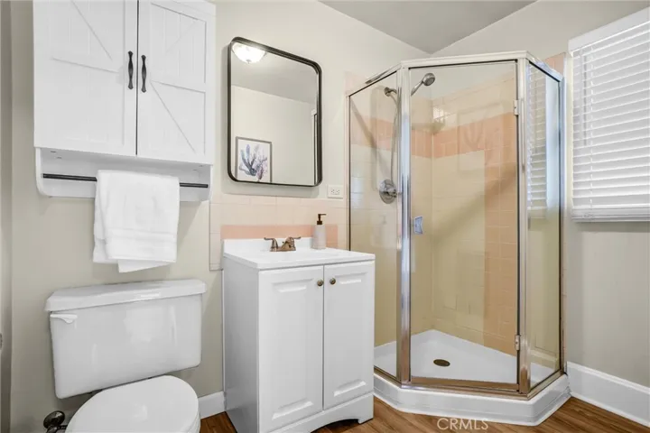 Front House Bath in Bedroom