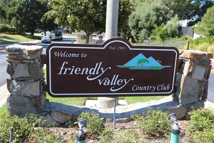 Friendly Valley Entrance off Sierra Highway