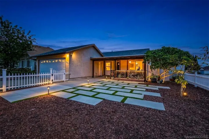 https://zimg.paragon.ice.com/ParagonImages/Property/PA/SDMLS/260005880/3/3072/2304/6391b90763c9271e022ffd406b6c88a8/3/a958cc58e618cb186a49452212d98876/260005880-00b11e8f-61cf-4dbe-989b-6e0a5c1dad4e.JPG