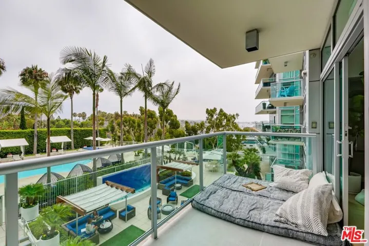 13700 Marina Pointe Drive 531, Marina Del Rey, California 90292