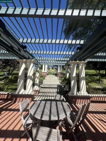 4 community pools available