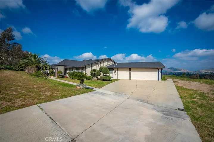 3 car garage with lots of space for parking!
