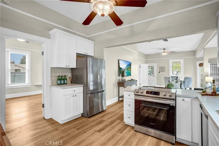 Front Unit Kitchen