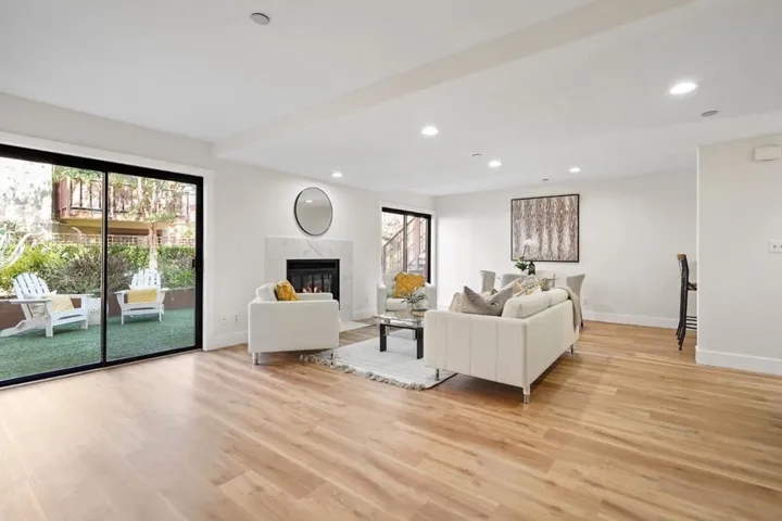 4159 El Camino Way B, Palo Alto, California 94306